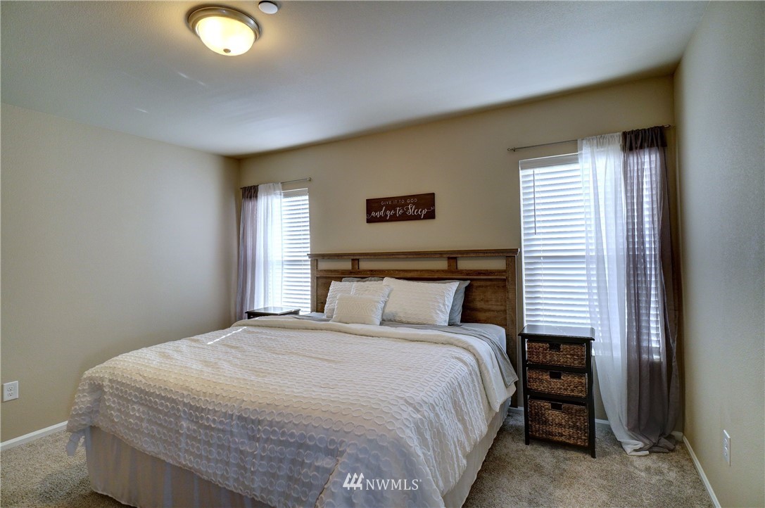 1114 Swan Loop DuPont, WA 98327 - Photo 20 of 39 Gallery Image 20
