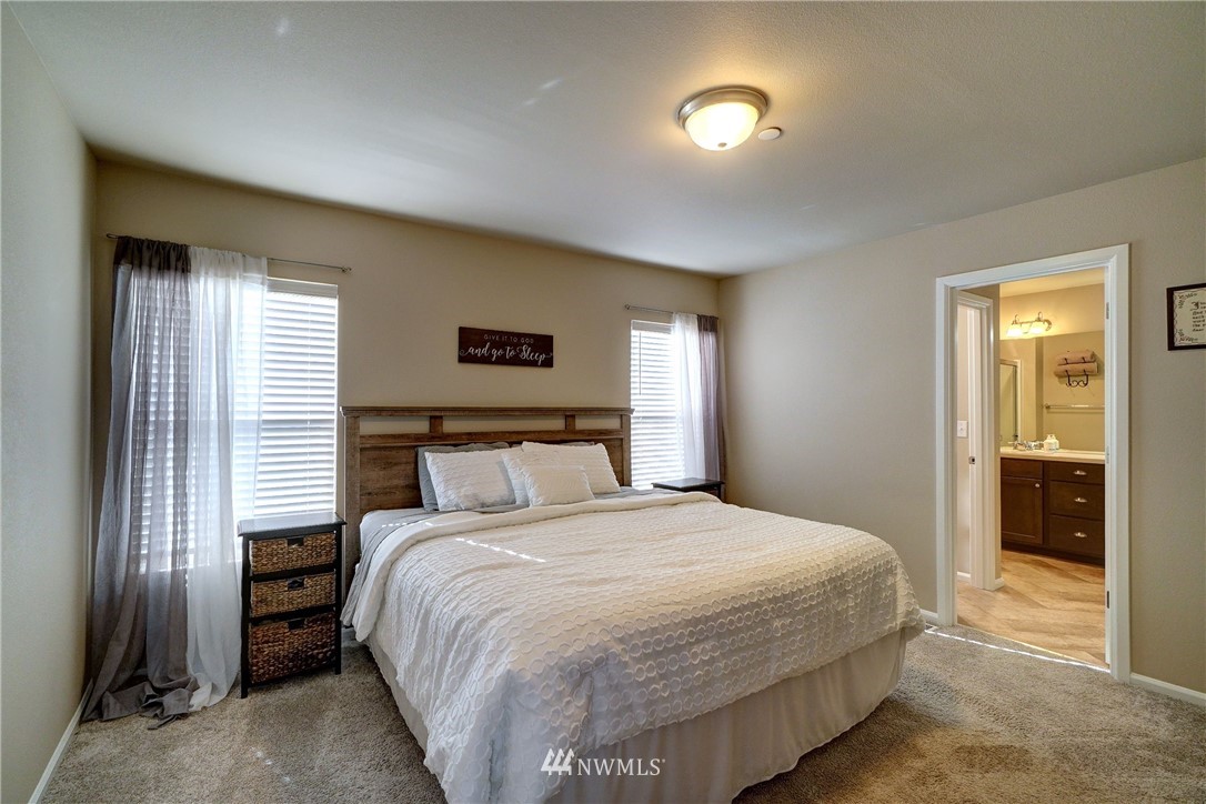 1114 Swan Loop DuPont, WA 98327 - Photo 21 of 39 Gallery Image 21
