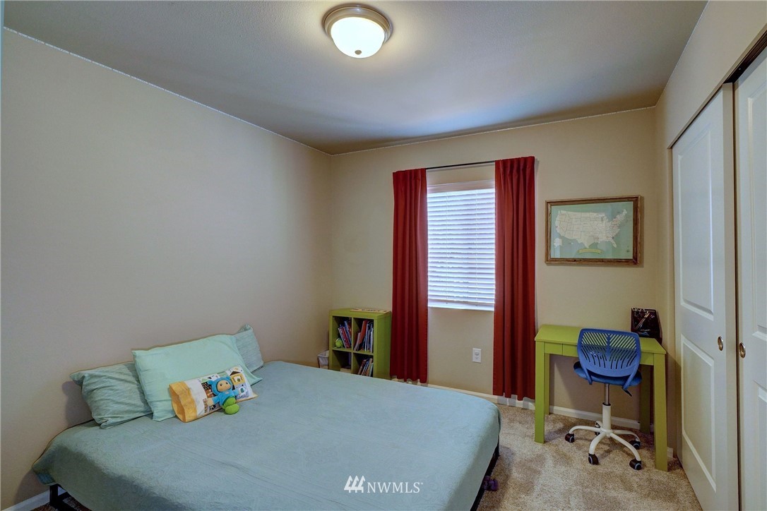 1114 Swan Loop DuPont, WA 98327 - Photo 24 of 39 Gallery Image 24