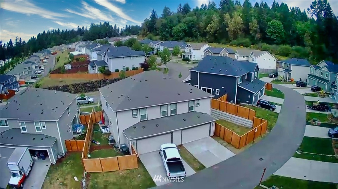 1114 Swan Loop DuPont, WA 98327 - Photo 38 of 39 Gallery Image 38