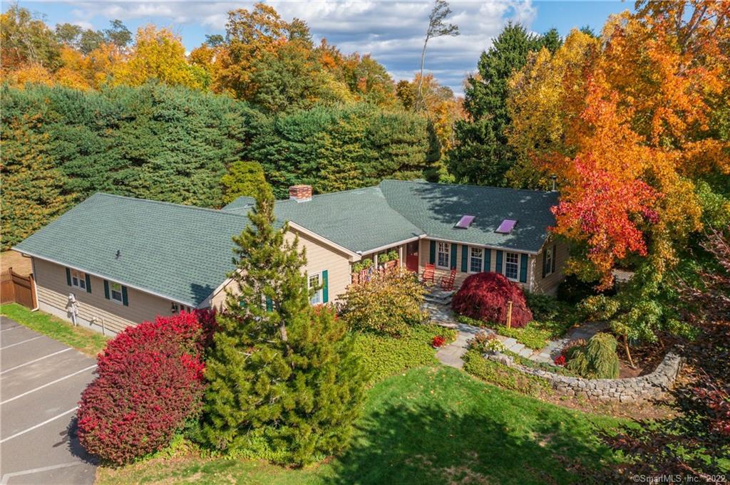 1 Colonial Road