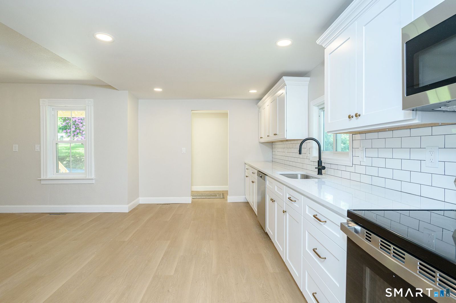 193 East Franklin Street Killingly, CT 06239 - Photo 16 of 30
