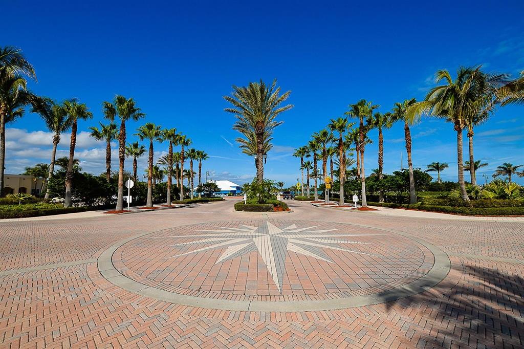 37 Harbour Isle Drive East, Unit 206 Fort Pierce, FL 34949 - Photo 27 of 37 a view of a backyard of a house