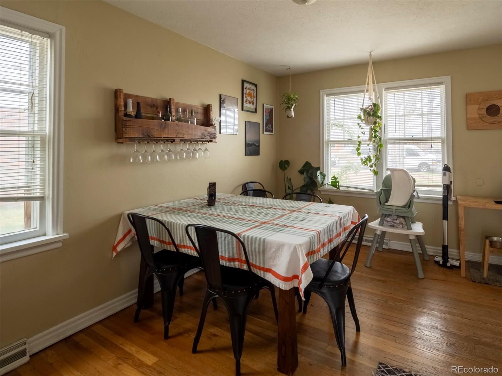 2880 Oneida Street Denver, CO 80207 - Photo 4 of 17