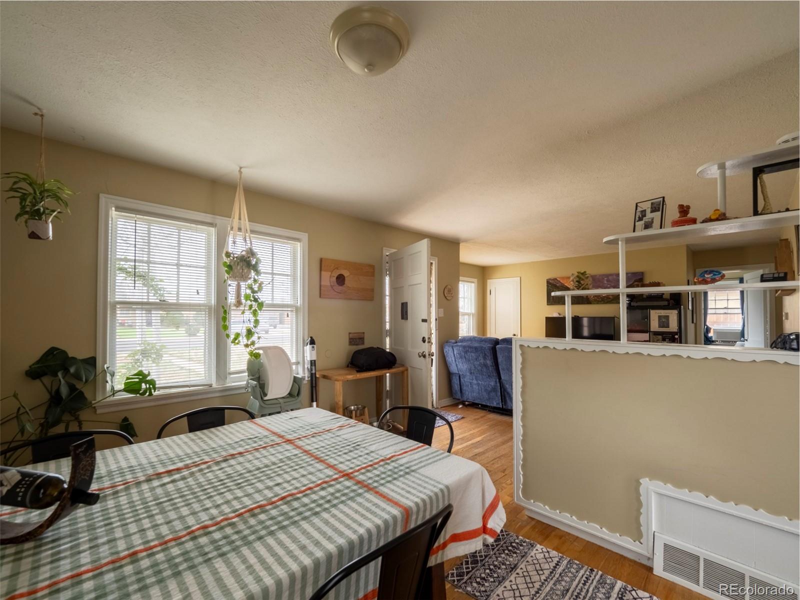 2880 Oneida Street Denver, CO 80207 - Photo 6 of 17