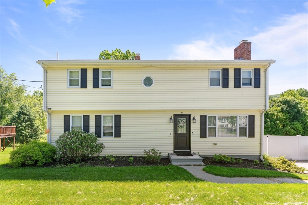 15 Old Farm Road Spencer, MA 01562 - Photo 1 of 42