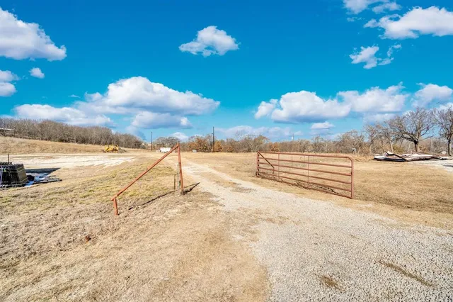 $455,000 | 83 Baugh Drive, Gainesville, TX 76240