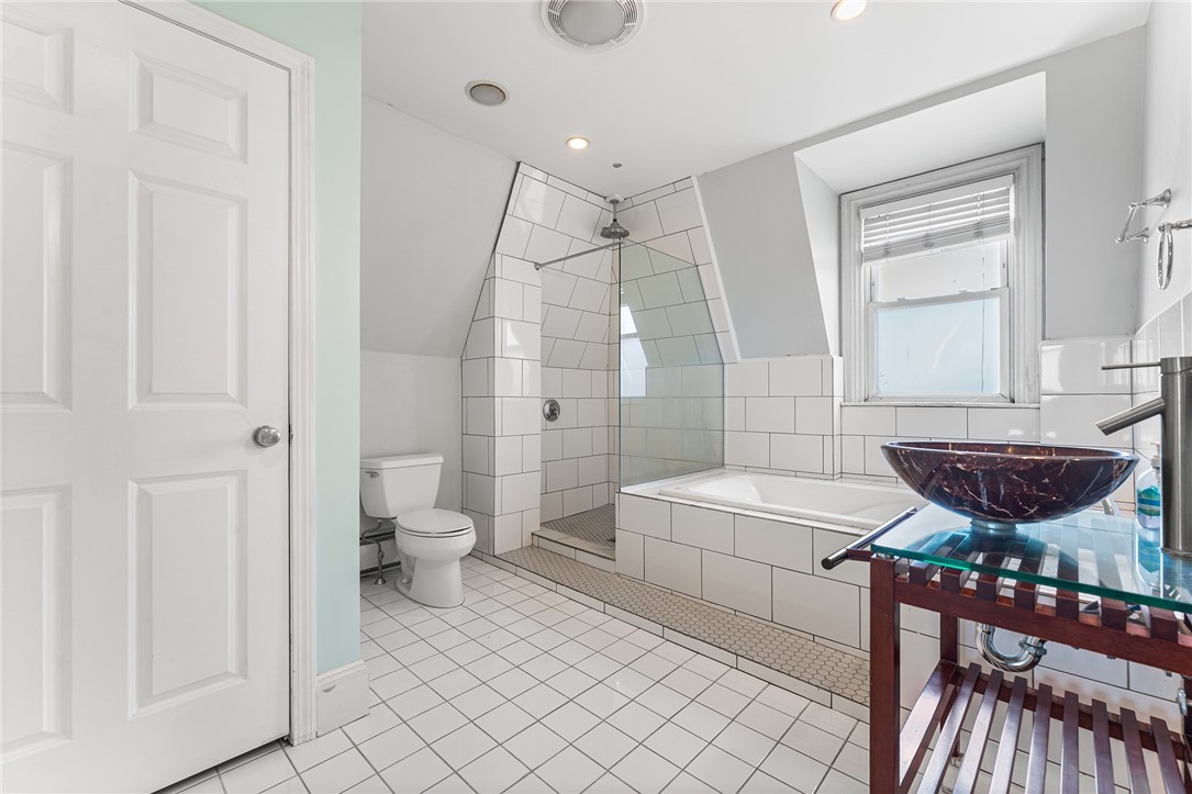103 Doyle Avenue, Unit 3 Providence, RI 02906 - Photo 16 of 26 Gallery Image 16