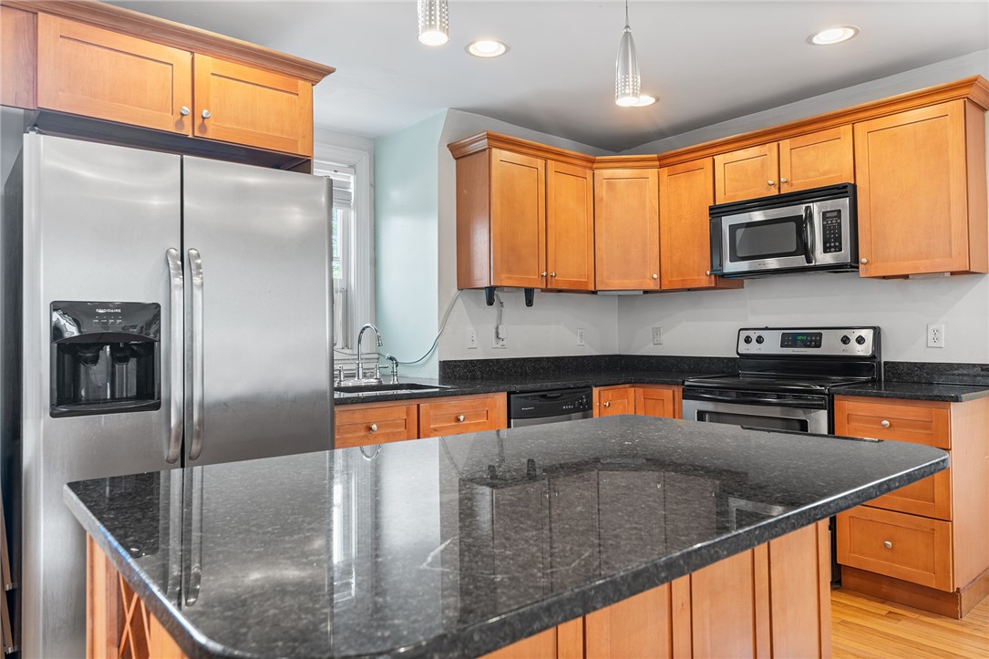103 Doyle Avenue, Unit 3 Providence, RI 02906 - Photo 6 of 26 Gallery Image 6