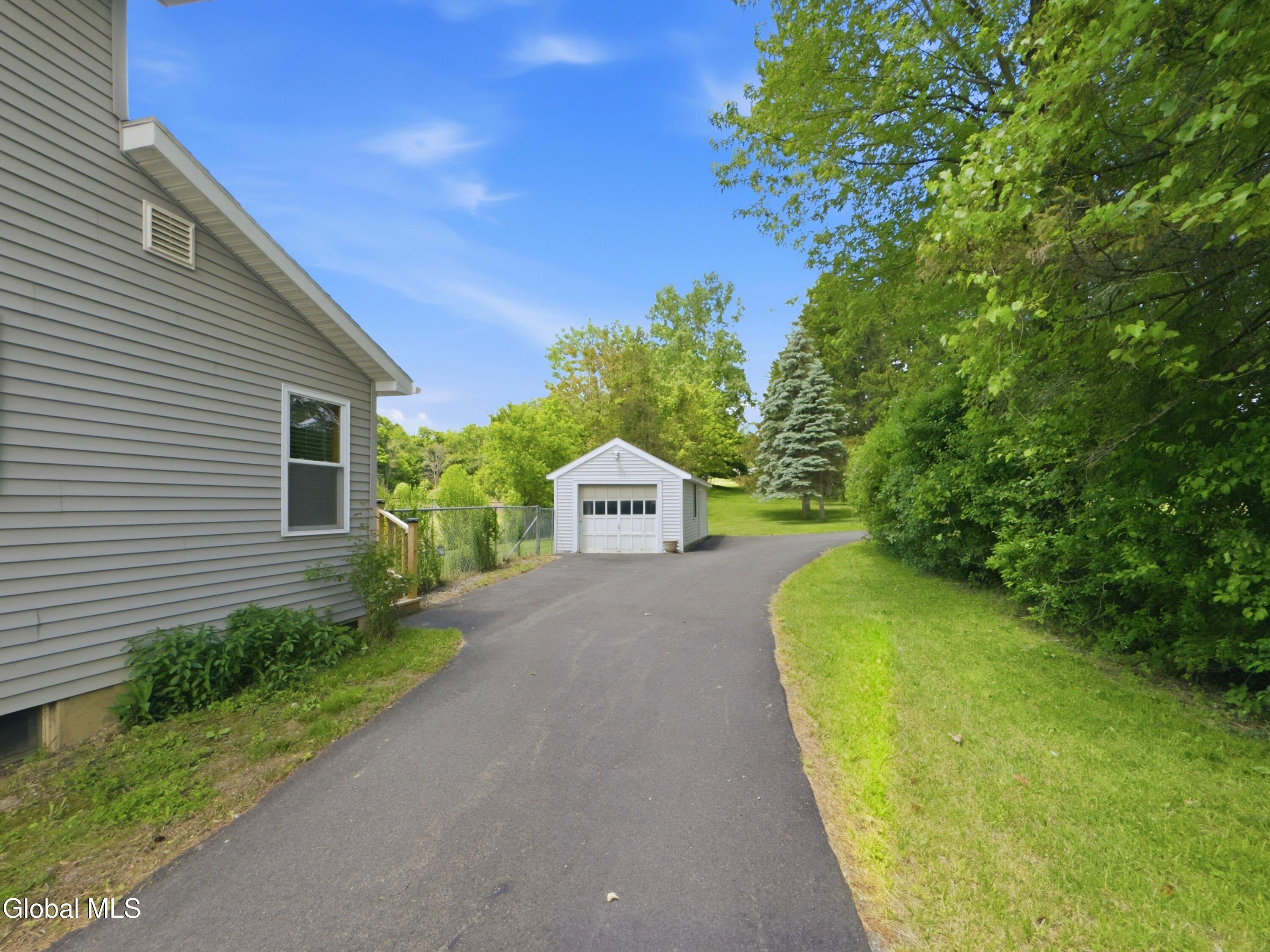189 River Road Bethlehem, NY 12077 - Photo 36 of 37 IMG_3725