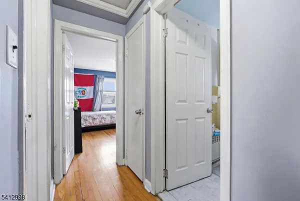 a en suite bathroom with a sink and a mirror