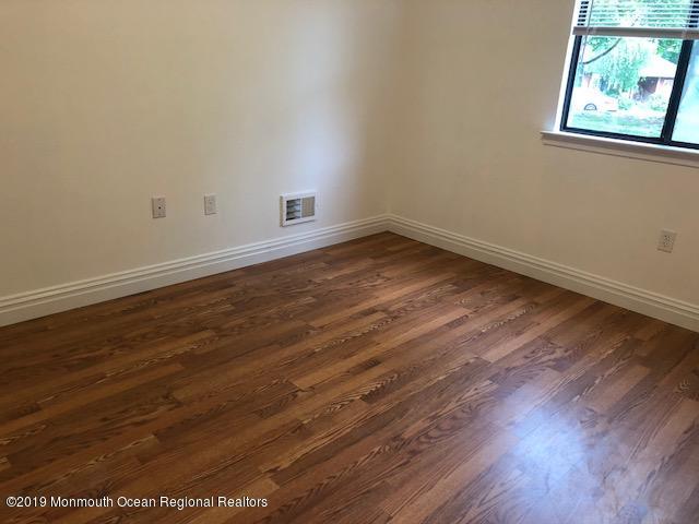 16 Robin Road, Unit 1000 Howell, NJ 07731 - Photo 14 of 22 robin_bed