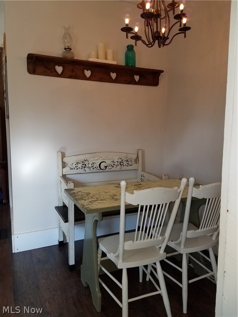 4315 Johnson Road Barberton, OH 44203 - Photo 12 of 26 Dining Room Nook