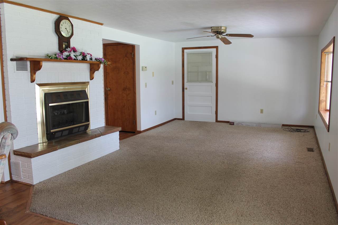 3660 Pineland Point Gladwin, MI 48624 - Photo 14 of 31 1860748-13.JPG