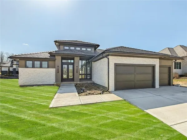 $1,322,965 | 6101 Northwest 58th Street, Kansas City, MO 64151