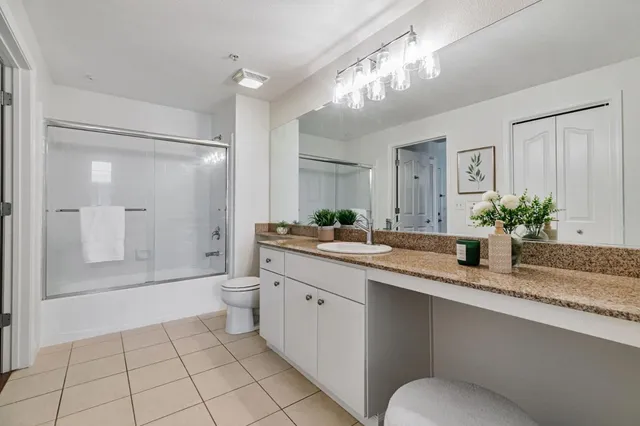 $568,000 | 801 South Winchester Boulevard, Unit 2401, San Jose, CA 95128