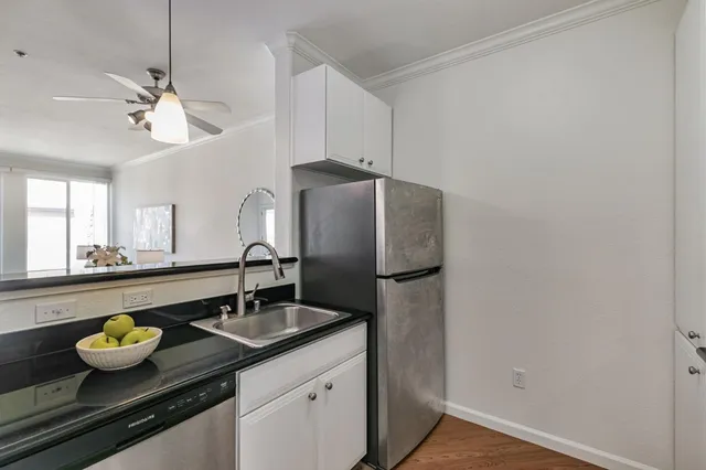 $568,000 | 801 South Winchester Boulevard, Unit 2401, San Jose, CA 95128