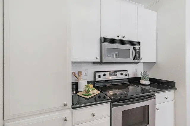 $568,000 | 801 South Winchester Boulevard, Unit 2401, San Jose, CA 95128