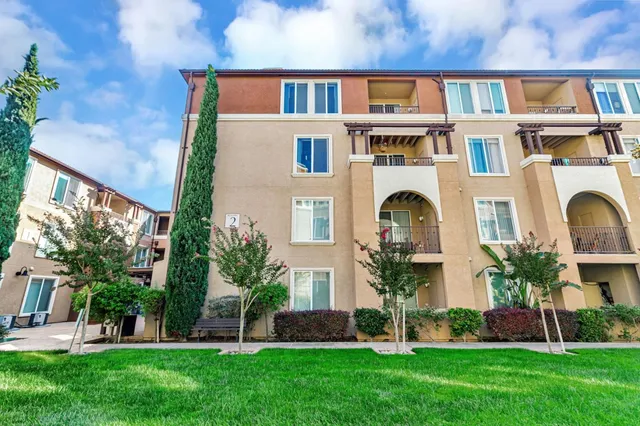$568,000 | 801 South Winchester Boulevard, Unit 2401, San Jose, CA 95128