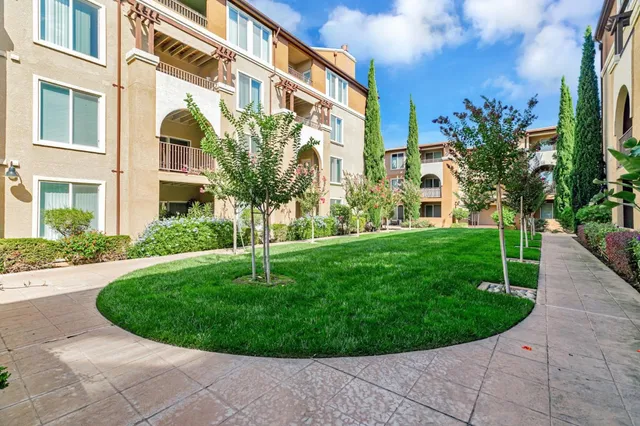 $568,000 | 801 South Winchester Boulevard, Unit 2401, San Jose, CA 95128