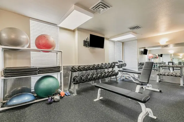 $568,000 | 801 South Winchester Boulevard, Unit 2401, San Jose, CA 95128