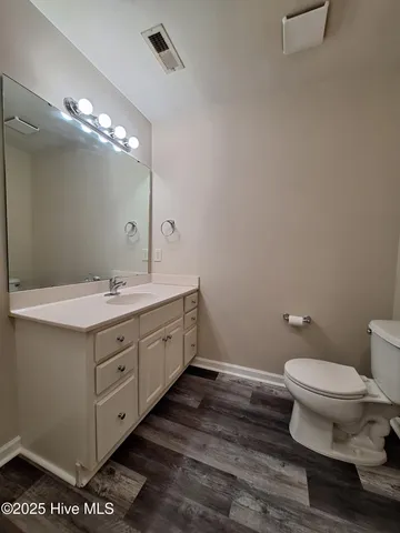 $1,500 | 2412 King Richard Court, Unit E, Greenville, NC 27858