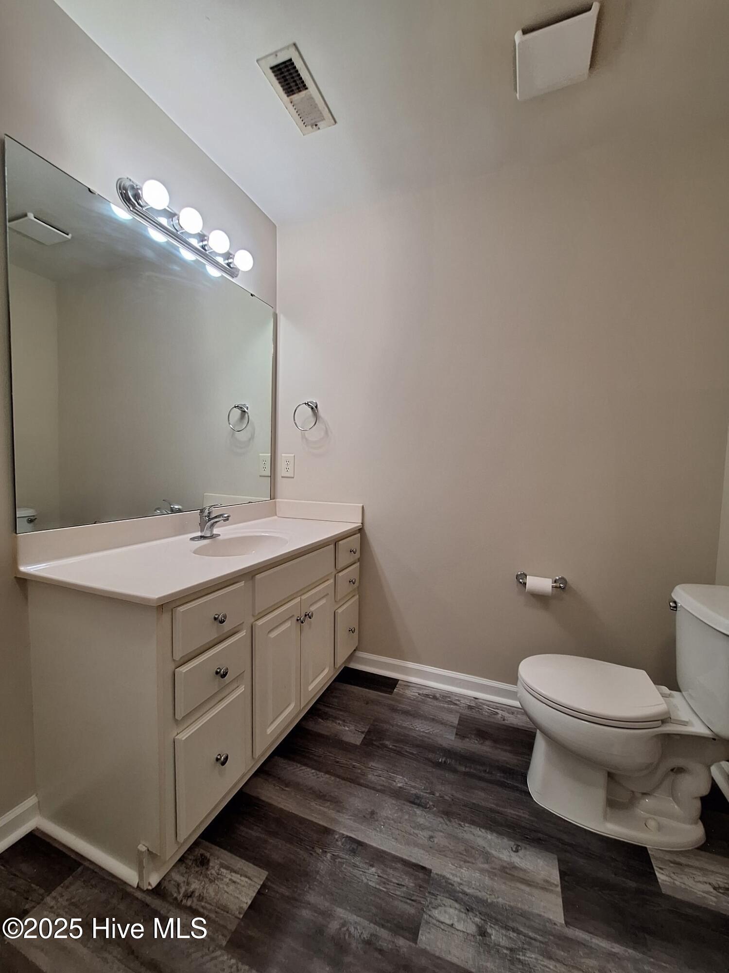 2412 King Richard Court, Unit E Greenville, NC 27858 - Photo 11 of 15 King Richard Court 2412 E (10)