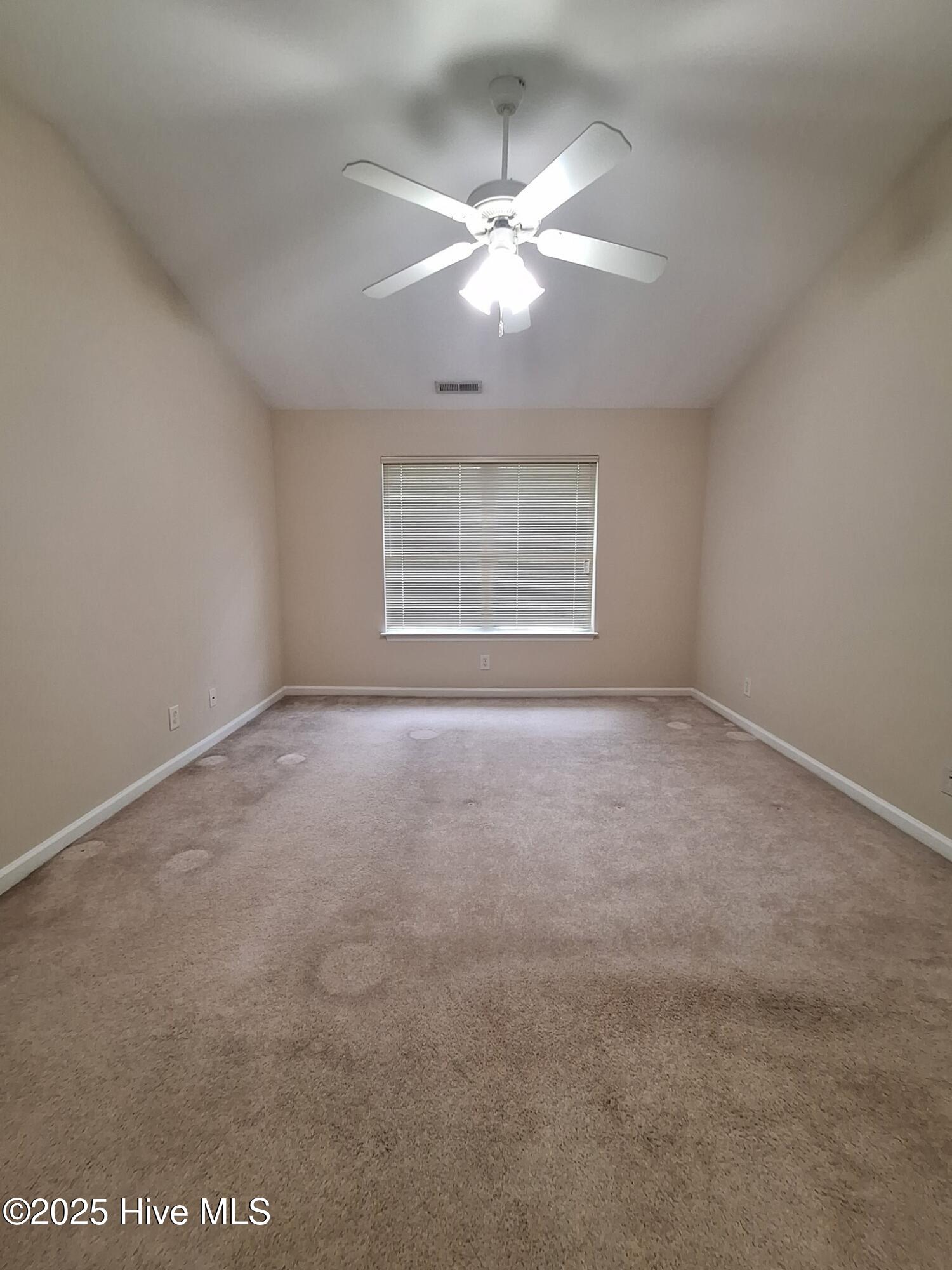 2412 King Richard Court, Unit E Greenville, NC 27858 - Photo 13 of 15 King Richard Court 2412 E (12)