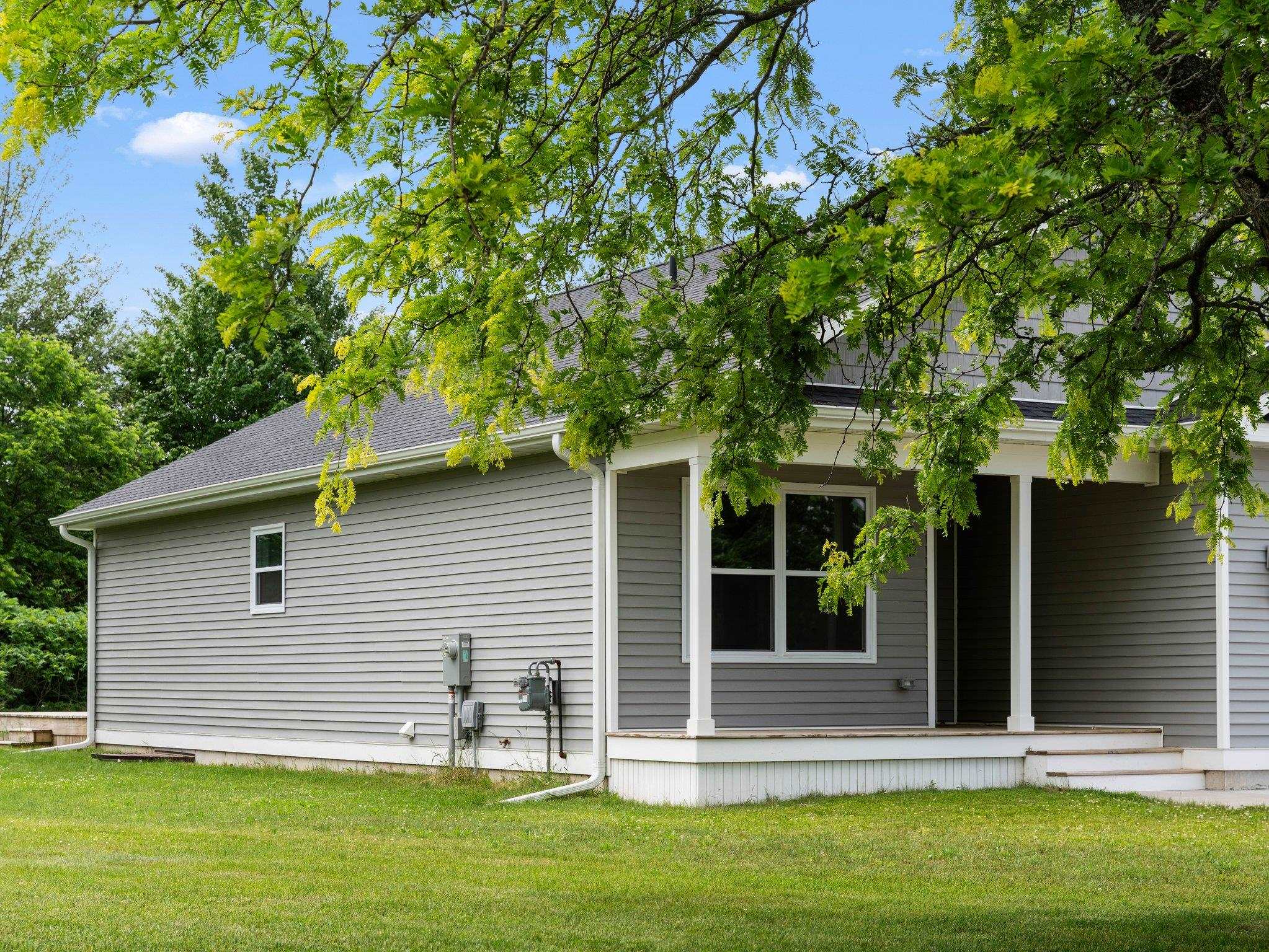 863 Holly Road Cadillac, MI 49601 - Photo 5 of 67 1923757-53a95379-3951-4b75-b478-7ebe84fe6114.JPG