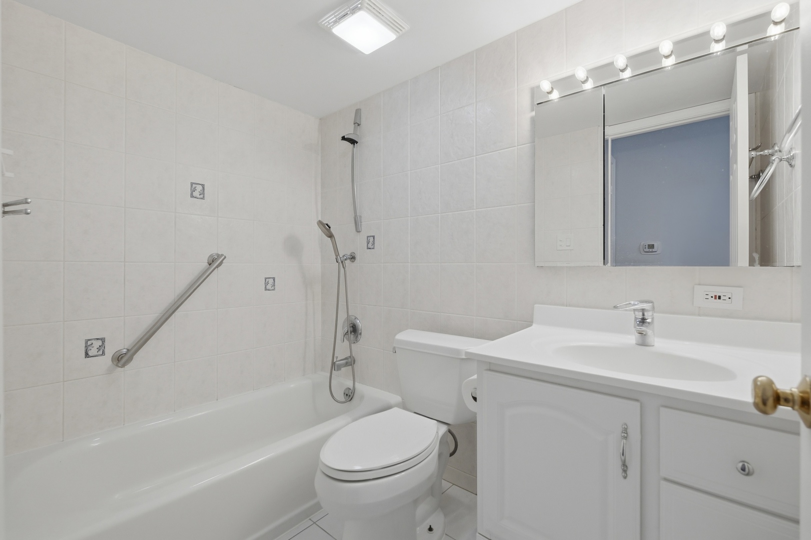 523 Bridle Trail Wheeling, IL 60090 - Photo 15 of 24