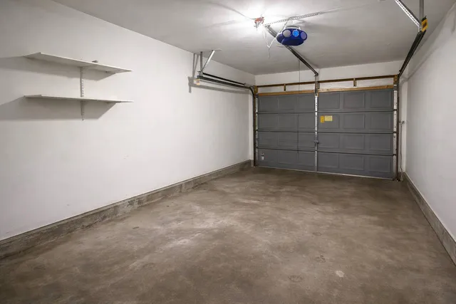 $260,000 | 523 Bridle Trail, Wheeling, IL 60090