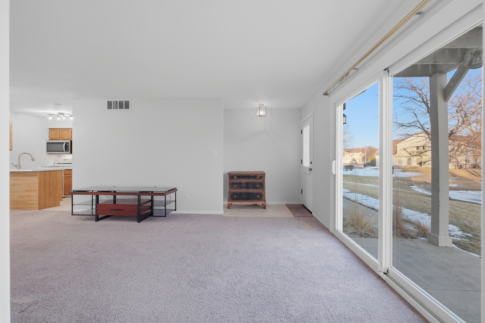 523 Bridle Trail Wheeling, IL 60090 - Photo 5 of 24