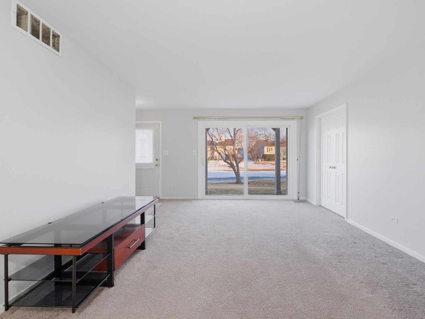 523 Bridle Trail Wheeling, IL 60090 - Photo 6 of 24