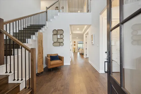 $1,050,000 | 19302 Summit Glory Trail, Unit 68, Spicewood, TX 78669