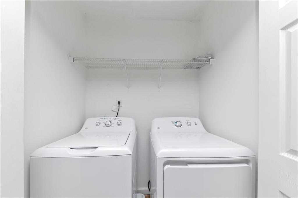 735 Crestwell Circle Atlanta, GA 30331 - Photo 16 of 31 a utility room with dryer and washer