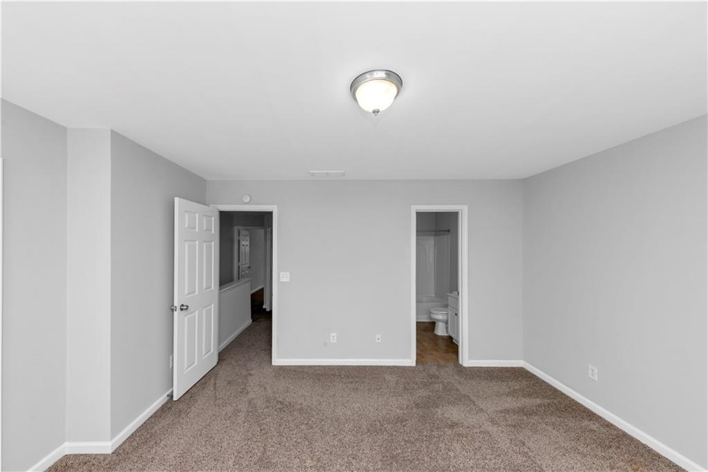 735 Crestwell Circle Atlanta, GA 30331 - Photo 26 of 31 an empty room with closet