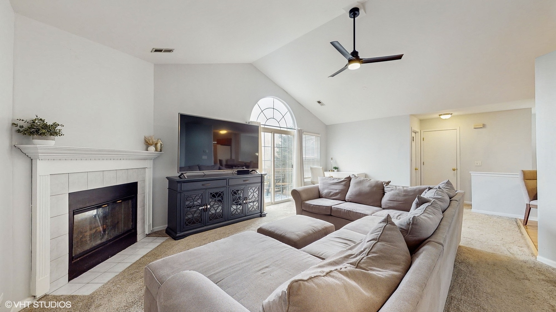1514 Rhett Place, Unit 1514 Woodstock, IL 60098 - Photo 3 of 13
