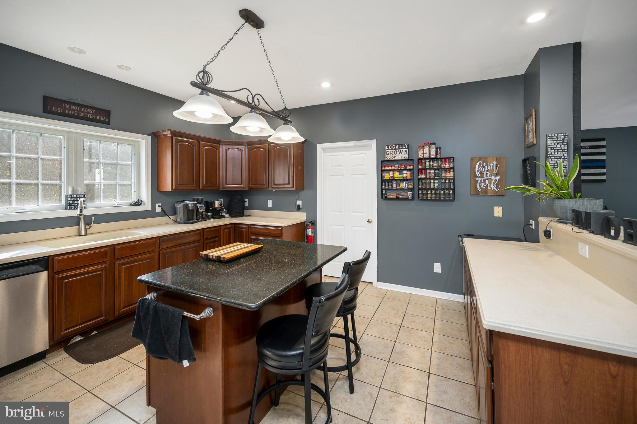 11326 Wheeler Road Spotsylvania, VA 22551 - Photo 13 of 55