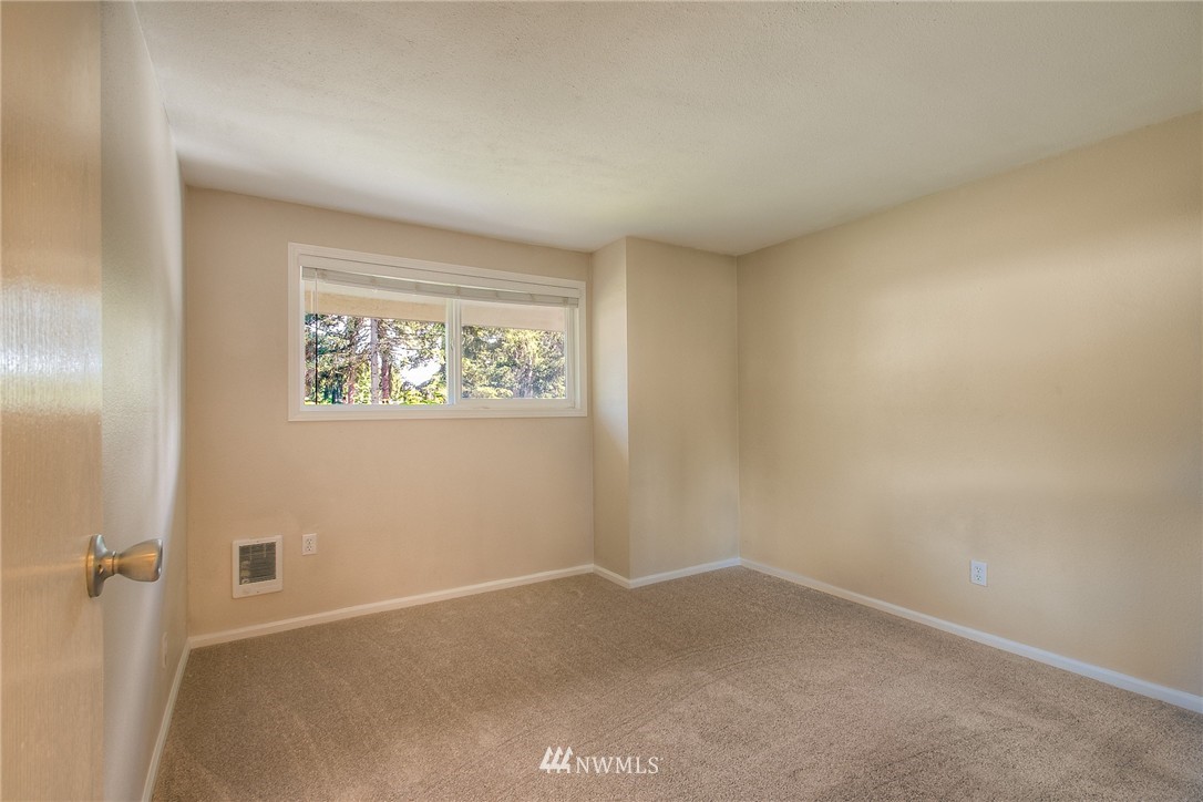 7205 224th Street Southwest, Unit M4 Edmonds, WA 98026 - Photo 13 of 15