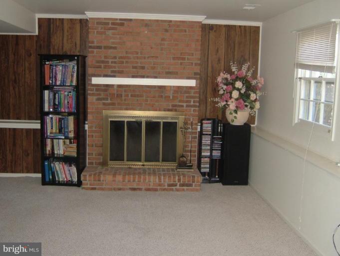 10303 Snowden Road Laurel, MD 20708 - Photo 7 of 20 Family Room