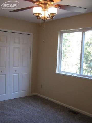 1195 Rose Center Road Fenton, MI 48430 - Photo 20 of 31 21144143-19.JPG