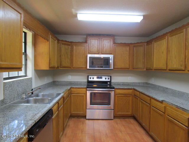 370 Chaffee Road North Jacksonville, FL 32220 - Photo 6 of 15 Kitchen