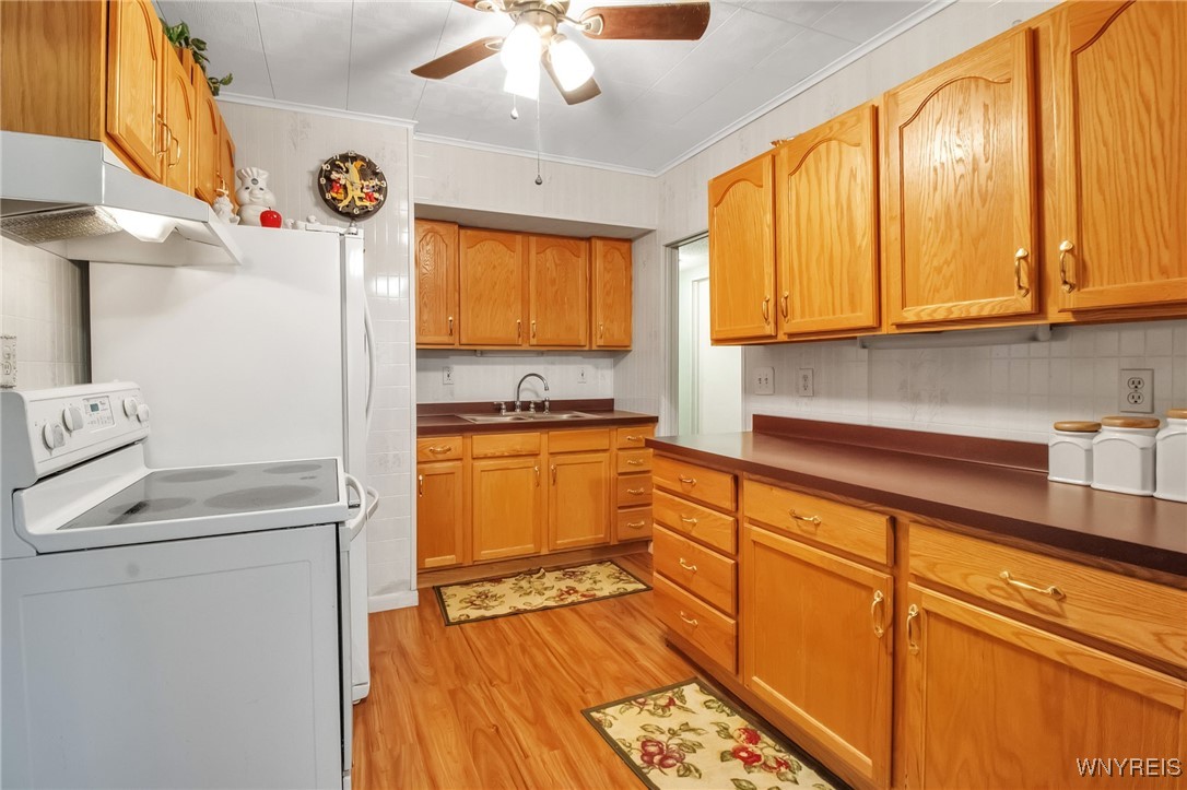 8400 Donna Drive Niagara, NY 14304 - Photo 11 of 35