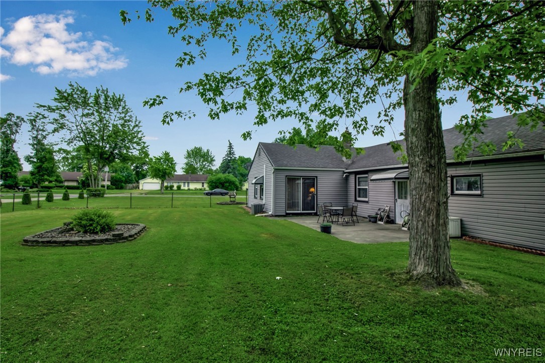 8400 Donna Drive Niagara, NY 14304 - Photo 32 of 35