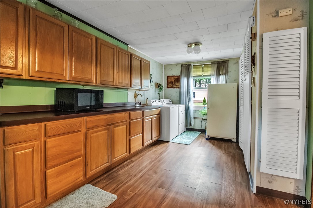 8400 Donna Drive Niagara, NY 14304 - Photo 6 of 35