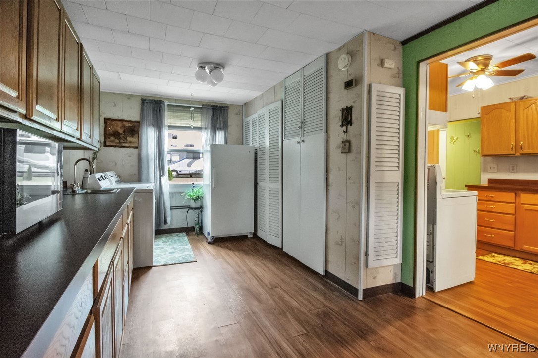 8400 Donna Drive Niagara, NY 14304 - Photo 7 of 35