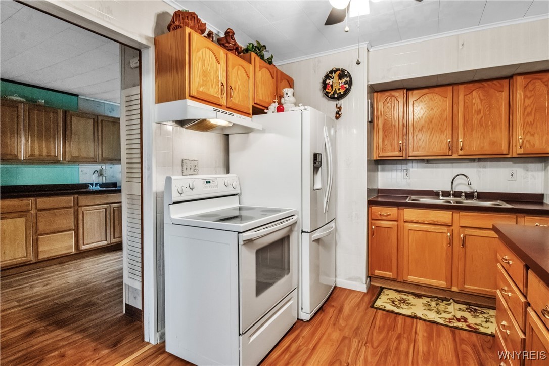 8400 Donna Drive Niagara, NY 14304 - Photo 10 of 35