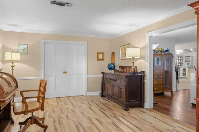 $565,000 | 9631 Wildwood Drive, River Ridge, LA 70123