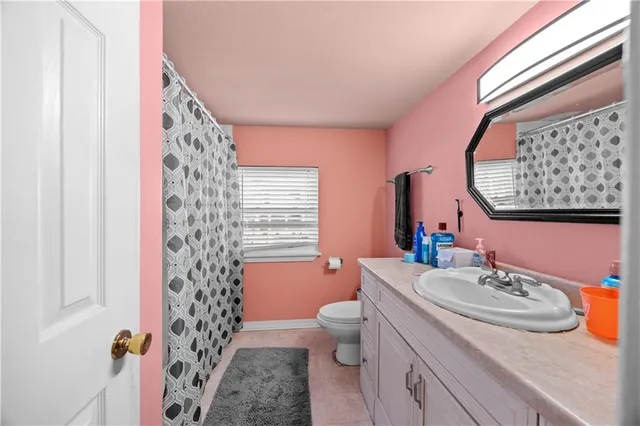 $565,000 | 9631 Wildwood Drive, River Ridge, LA 70123