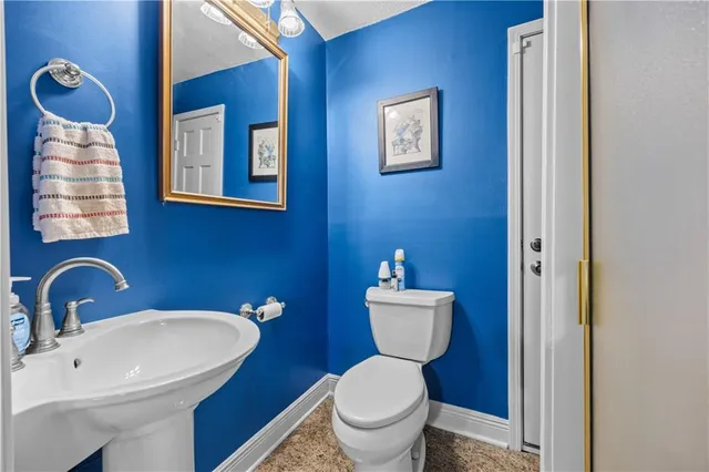 $565,000 | 9631 Wildwood Drive, River Ridge, LA 70123